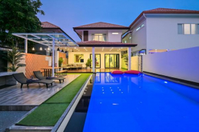 4BD Pool Villa Pattaya with Jacuzzi - Exquisite Pool Villa A